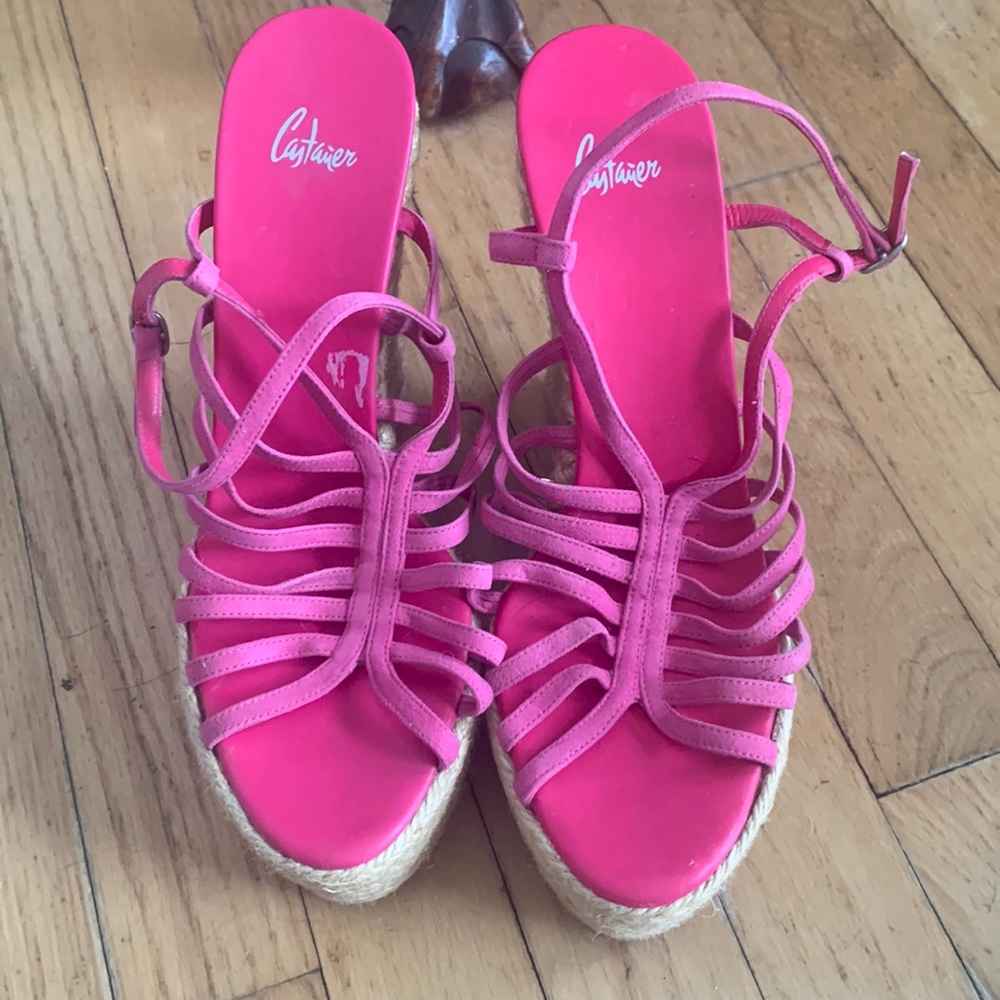 pink wedges